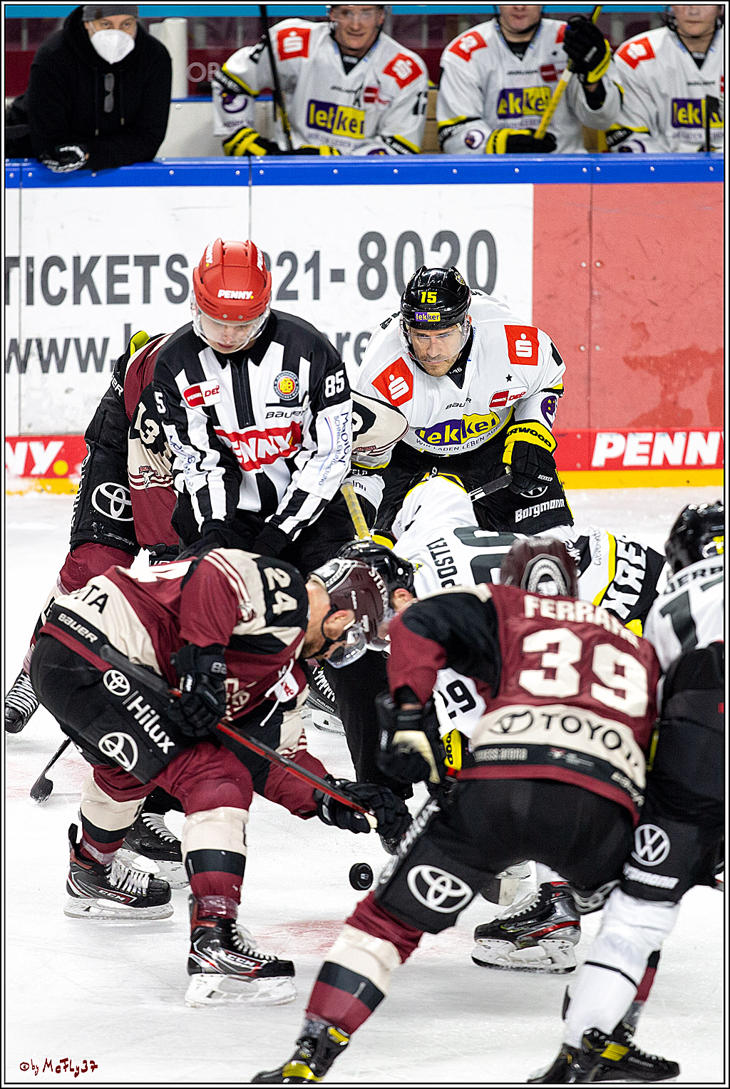 PENNY DEL;  Koelner Haie - Krefeld Pinguine; Koeln, 28.02.2021